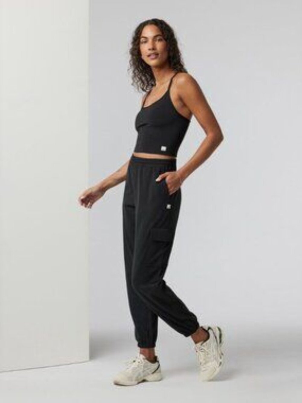Vuori "Boyfriend" Black Heather Cargo Athleisure Comfy Jogger Sweatpant ~ M